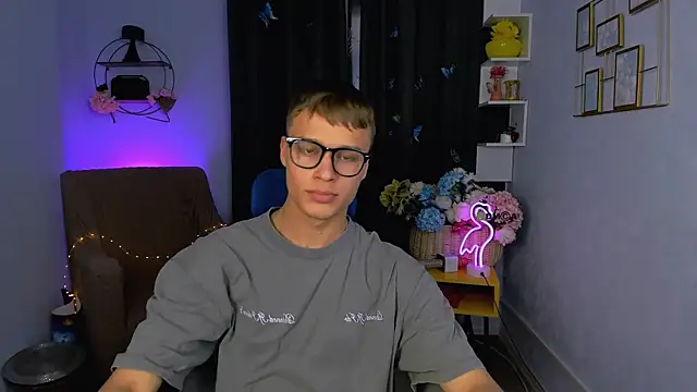 sam nexor online show from October 3, 2025, 7:11 pm