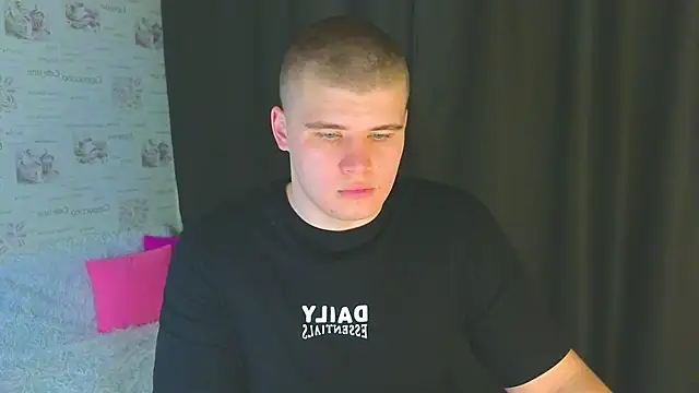 kittenmurr online show from September 20, 2025, 9:27 pm