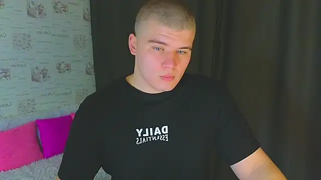 kittenmurr online show from October 2, 2025, 7:10 pm