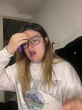 Blair Bunnyy online show from April 15, 2026, 5:03 am