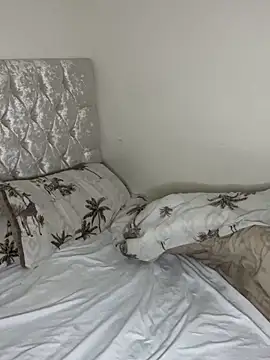 Charsworld online show from October 31, 2025, 7:04 pm