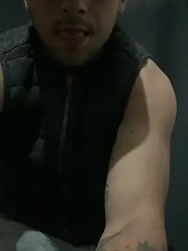 ayrrm online show from November 11, 2025, 2:22 am