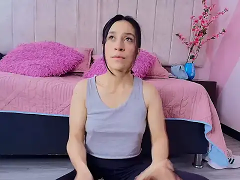 DarlingDuchess  online show from October 6, 2025, 3:42 pm