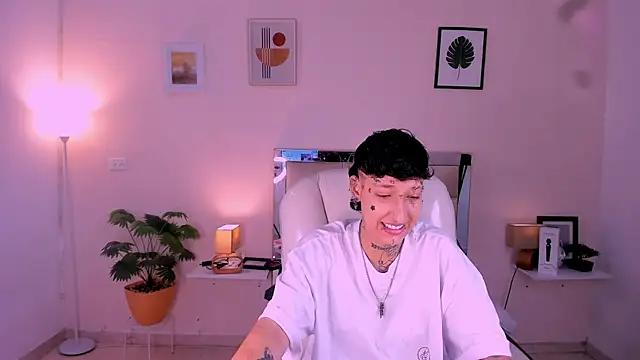 Luci Rose online show from November 6, 2025, 2:23 am