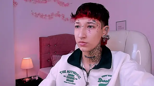 Luci Rose online show from March 18, 2026, 4:21 pm