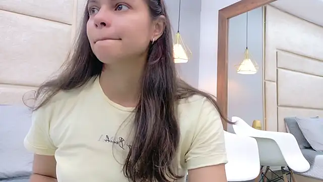 Snapshot of Ashley_HotGirl chatting on December 2, 2025, 4:02 pm Ashley HotGirl online show from December 2, 2025, 4:02 pm