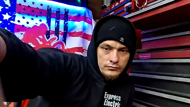 twistafatpipe online show from February 4, 2026, 2:06 am