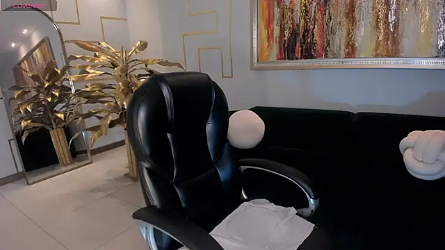 AmberColors  online show from September 26, 2025, 8:24 pm