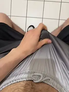 Dicksxd online show from April 28, 2026, 3:44 am