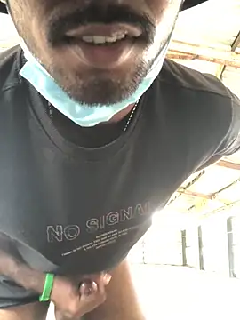 kavi1q1 online show from November 16, 2025, 7:03 am