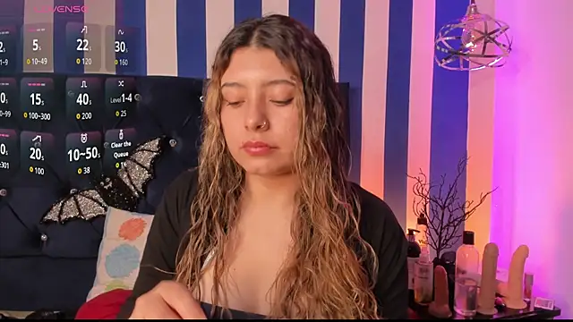 valeria rouse28 online show from October 16, 2025, 5:14 pm