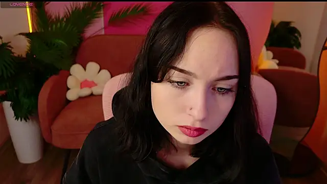 MonikaCarter online show from November 13, 2025, 10:14 am