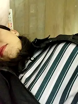 Sinejdk3 online show from November 2, 2025, 10:01 pm