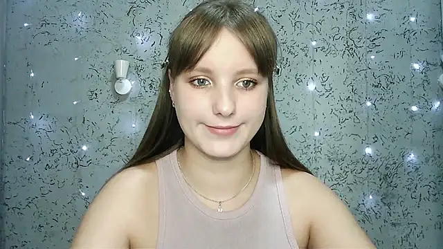 Leonaalove online show from October 30, 2025, 8:16 am