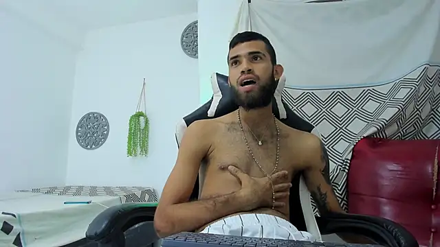 Snapshot of adri_sexboy229 chatting on October 12, 2025, 6:34 am adri sexboy229 online show from October 12, 2025, 6:34 am