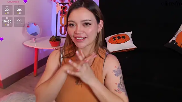 aliiceFM online show from October 17, 2025, 3:53 am