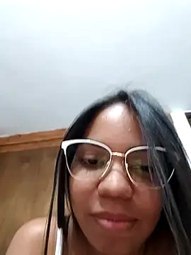 CloeeHills  online show from October 1, 2025, 4:29 am