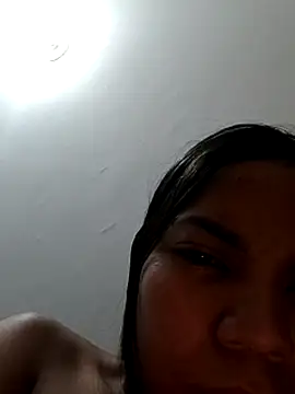 CloeeHills  online show from October 9, 2025, 3:43 pm