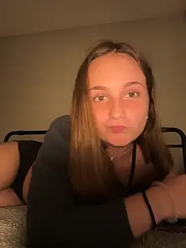 MadilynX777 online show from September 12, 2025, 2:00 am