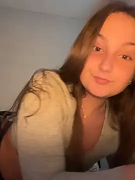 MadilynX777 online show from September 14, 2025, 11:26 pm