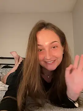 MadilynX777 online show from October 3, 2025, 11:46 pm