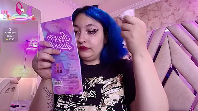 Lilith curvy online show from October 13, 2025, 8:20 pm