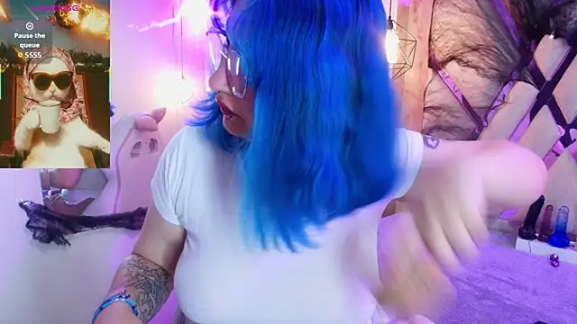 Lilith curvy online show from November 4, 2025, 7:13 pm