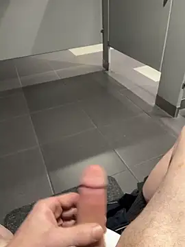 Snapshot of 66Retro99 chatting on December 19, 2025, 12:17 am 66Retro99 online show from December 19, 2025, 12:17 am