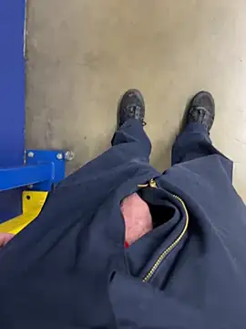 Snapshot of 66Retro99 chatting on January 7, 2026, 12:24 am 66Retro99 online show from January 7, 2026, 12:24 am