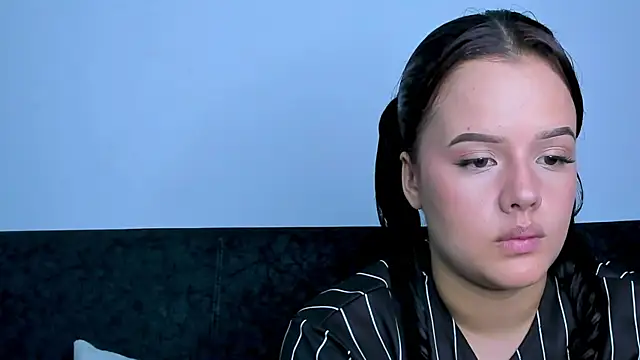 sweet lily26 online show from September 14, 2025, 2:22 am