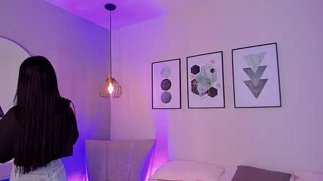 AmbarEvans  online show from October 23, 2025, 12:04 pm