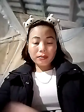 Annaacutee online show from November 26, 2025, 12:39 pm