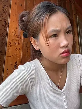 Snapshot of May_nhi chatting on June 19, 2026, 4:06 am May nhi online show from June 19, 2026, 4:06 am
