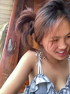 Snapshot of May_nhi chatting on June 25, 2026, 8:41 am May nhi online show from June 25, 2026, 8:41 am