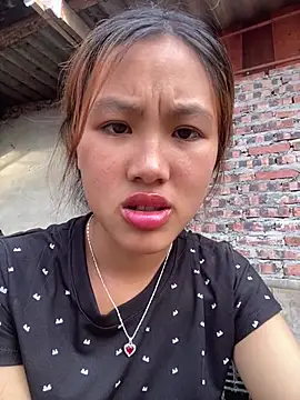 Snapshot of May_nhi chatting on July 24, 2026, 10:35 am May nhi online show from July 24, 2026, 10:35 am