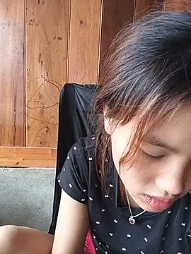 Snapshot of May_nhi chatting on July 25, 2026, 4:43 am May nhi online show from July 25, 2026, 4:43 am