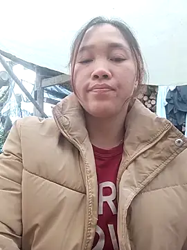 miumiu 00 online show from February 23, 2026, 7:50 am