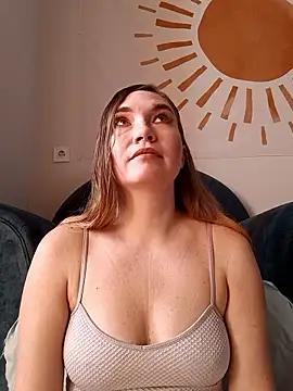 KisaVixen online show from January 13, 2026, 10:20 am