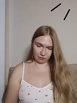 KisaVixen online show from June 3, 2026, 4:56 pm