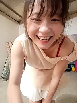 Snapshot of linda_bae00 chatting on May 4, 2026, 1:12 am linda bae00 online show from May 4, 2026, 1:12 am