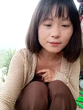 Snapshot of linda_bae00 chatting on May 10, 2026, 12:05 am linda bae00 online show from May 10, 2026, 12:05 am