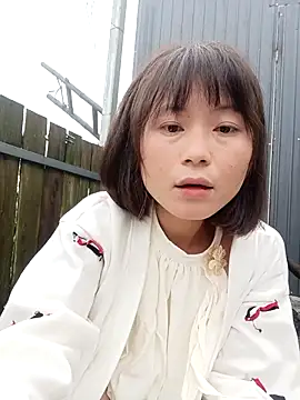 Snapshot of linda_bae00 chatting on May 10, 2026, 11:32 pm linda bae00 online show from May 10, 2026, 11:32 pm