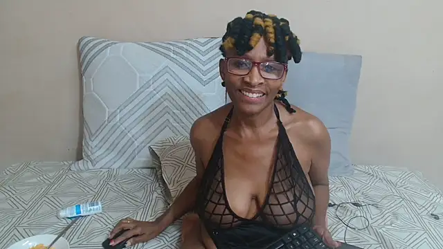 Snapshot of SugarPoppy24xxx chatting on September 28, 2025, 3:23 am SugarPoppy24xxx online show from September 28, 2025, 3:23 am