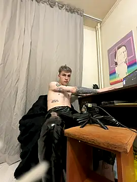 Snapshot of davesinner chatting on November 5, 2025, 7:58 pm davesinner online show from November 5, 2025, 7:58 pm