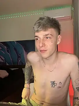 Snapshot of davesinner chatting on February 15, 2026, 11:56 pm davesinner online show from February 15, 2026, 11:56 pm