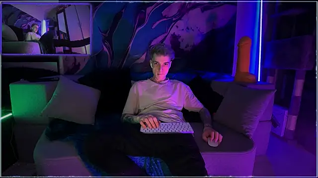 Snapshot of davesinner chatting on May 25, 2026, 11:44 pm davesinner online show from May 25, 2026, 11:44 pm