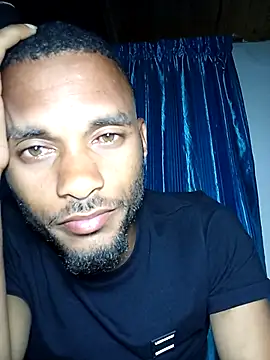 Snapshot of Big10387 chatting on December 3, 2025, 7:45 pm Big10387 online show from December 3, 2025, 7:45 pm