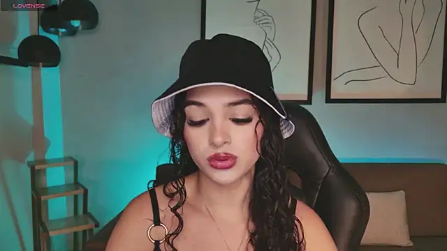 AprilRhodes  online show from September 21, 2025, 11:39 pm