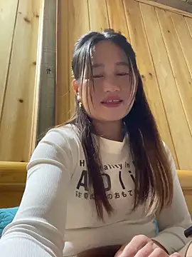 phungtiti online show from November 15, 2025, 1:47 am