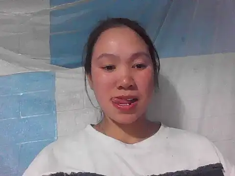 fanchunn online show from November 3, 2025, 1:45 pm